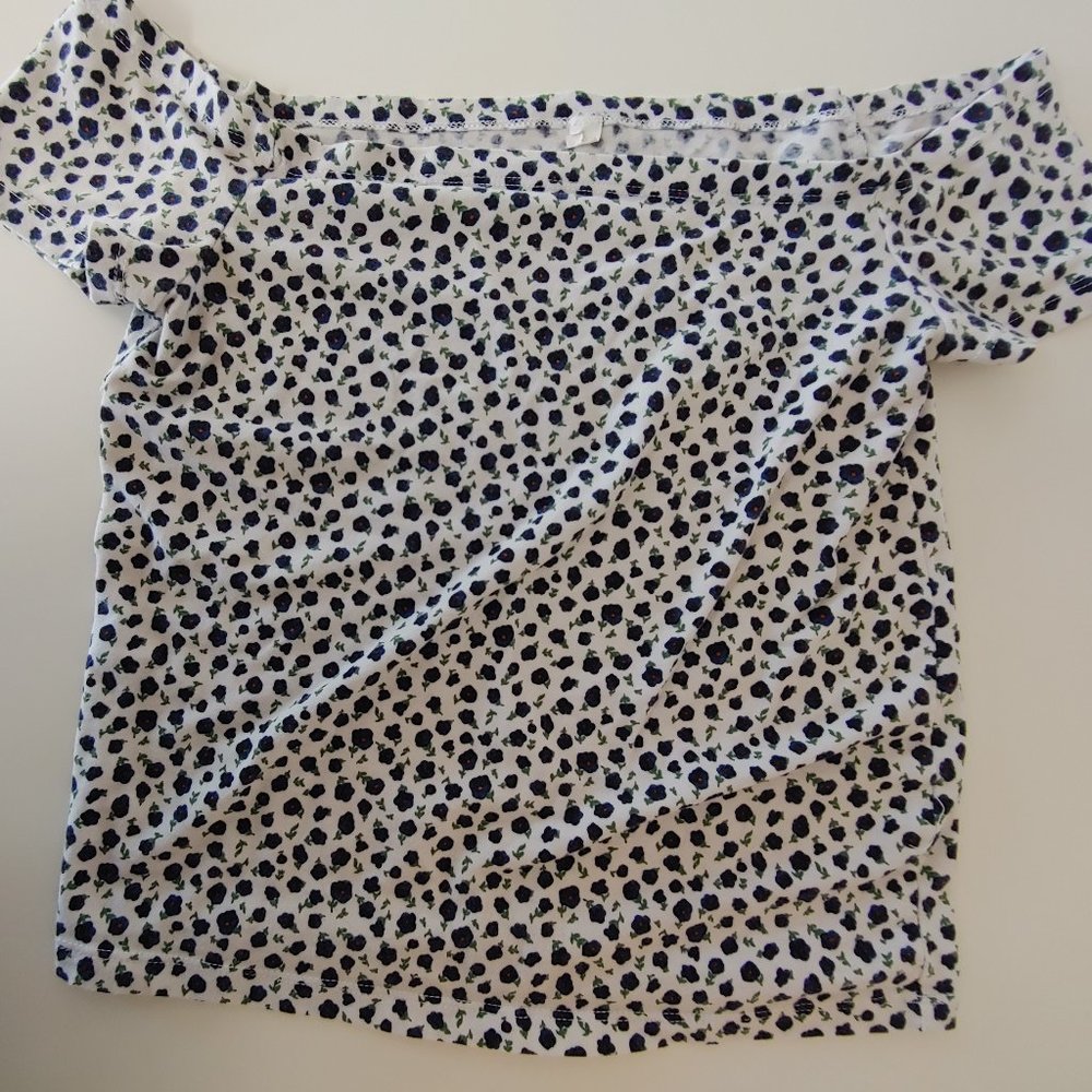 Medium Floral Off-Shoulder Top